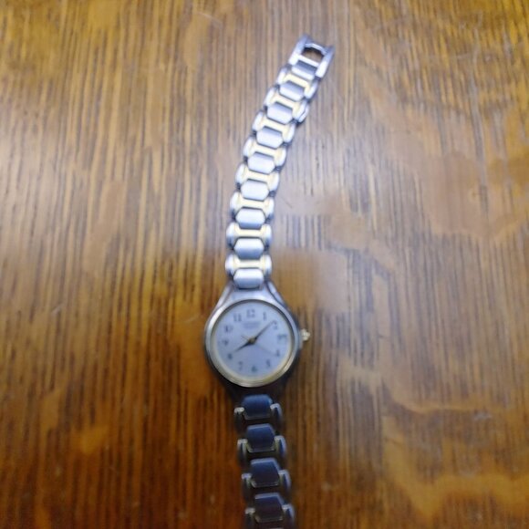 Citizen Quartz Bracelet Watch Two Tone Stainless Steel Band White Date Dial